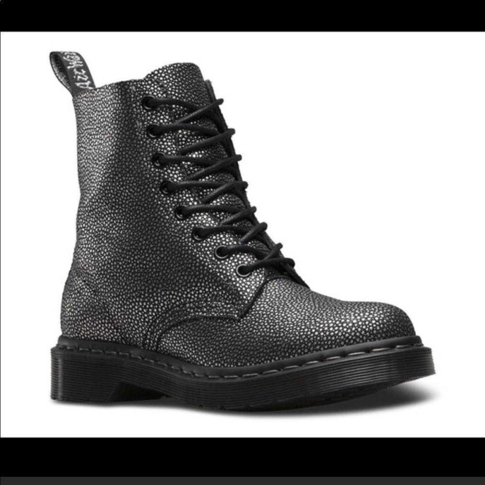 Dr Martens Pascal Pebble Boots